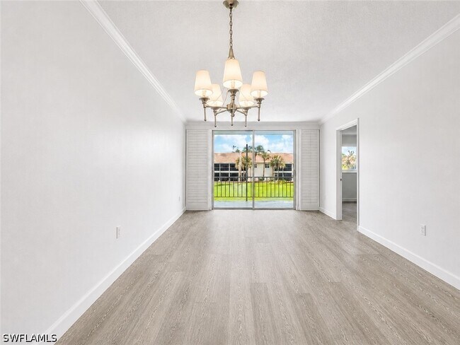Photo - 225 Turtle Lake Ct Unidad 210