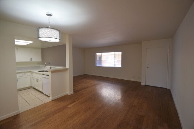 Photo - 6401 Riverton Ave Unit 103