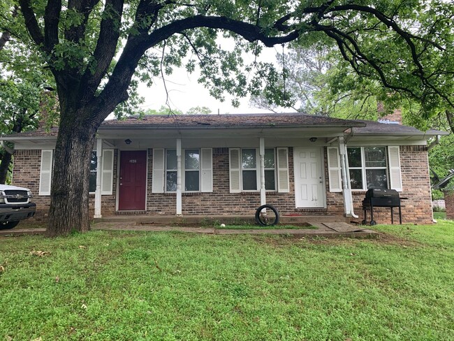 Building Photo - 2601/2603 S. 16TH Unit 2601 S. 16TH Rental