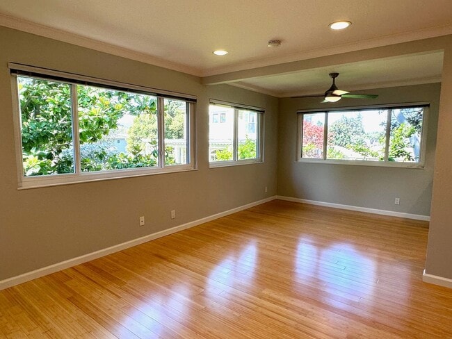 Photo - Noel Oaks Apartments