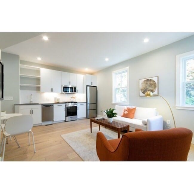 Photo - 231 Fayette St Unidad 2 Rental