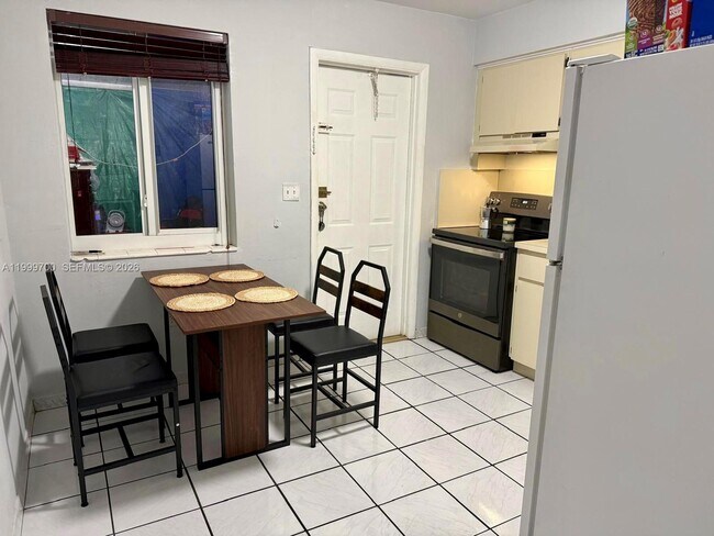 Photo - 2732 NW 16th Terrace Unit 2734