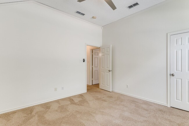 Photo - 1523 Wayside Dr