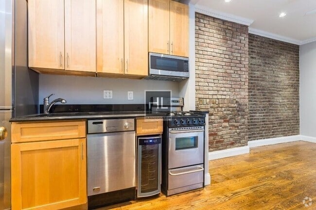 Building Photo - Second Avenue Unit 10 Rental