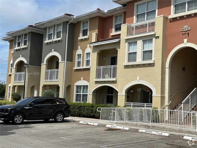 Building Photo - 8999 NW 107th Ct Unit 202-1 Rental