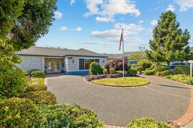 Clubhouse - 8620 Onyx Drive Unit E