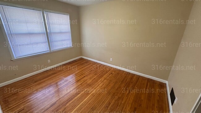 Photo - 1248 N Volutsia Unit 1248 N Volutsia Ave