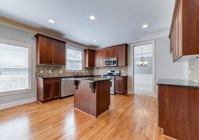 Photo - 4760 Bantry Way