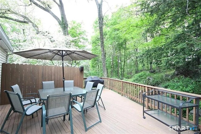 Photo - 1286 Long Ridge Rd