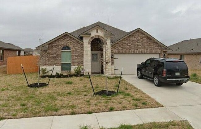 Building Photo - BEAUTIFUL 4-bedroom 2-bathroom home!