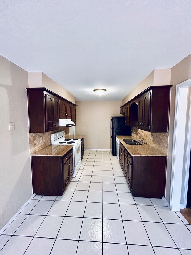 Photo - 530 Wild Wind Rd