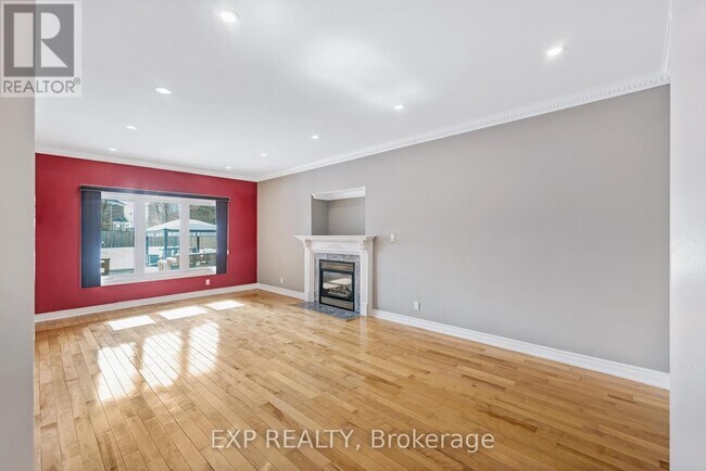 Photo - 598 Lyman Blvd