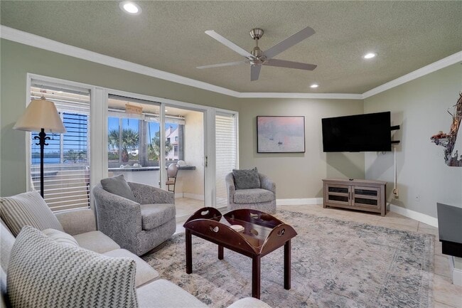 Photo - 654 Windrush Bay Dr Unit 654