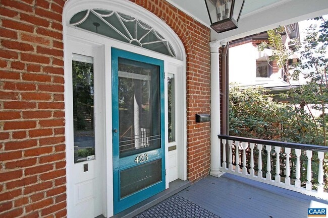 Photo - 423 2nd St NE