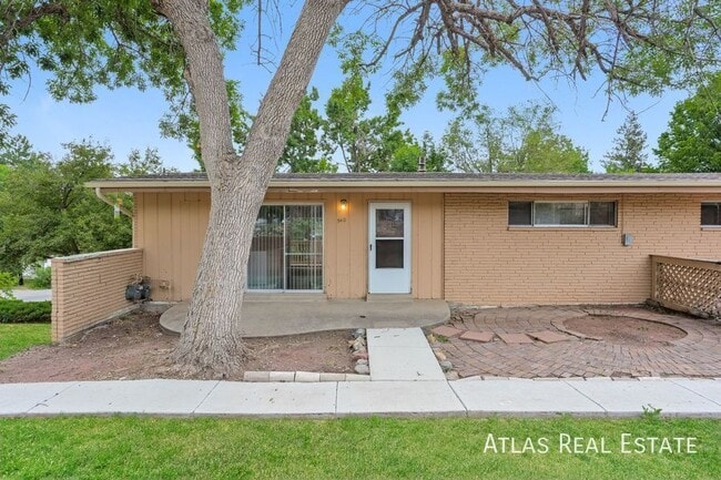 Photo - 540 N Harlan St