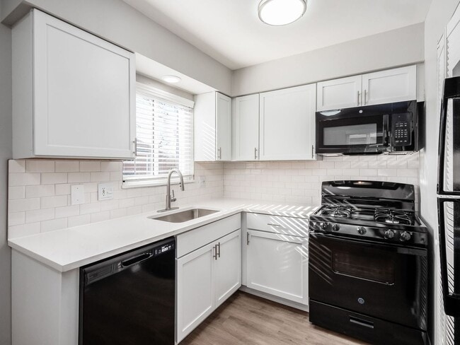 Photo - 620 Riverview Dr