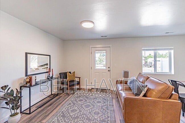 Photo - 868 Golden Bear Ln