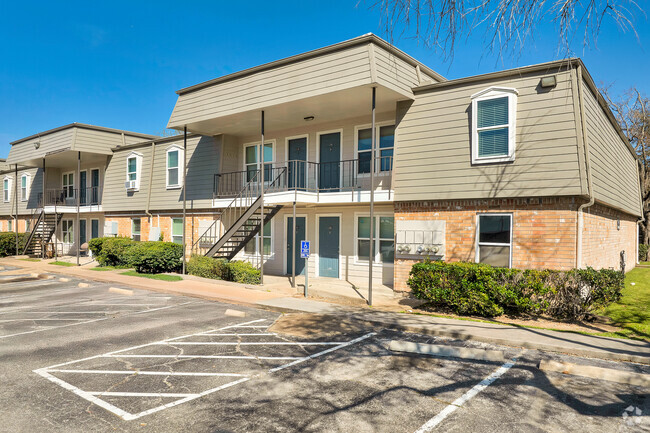 Building Photo - Cambridge Village Apartments