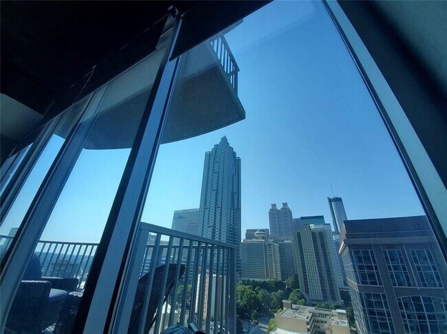 Photo - 400 W Peachtree St NW Unit 1610