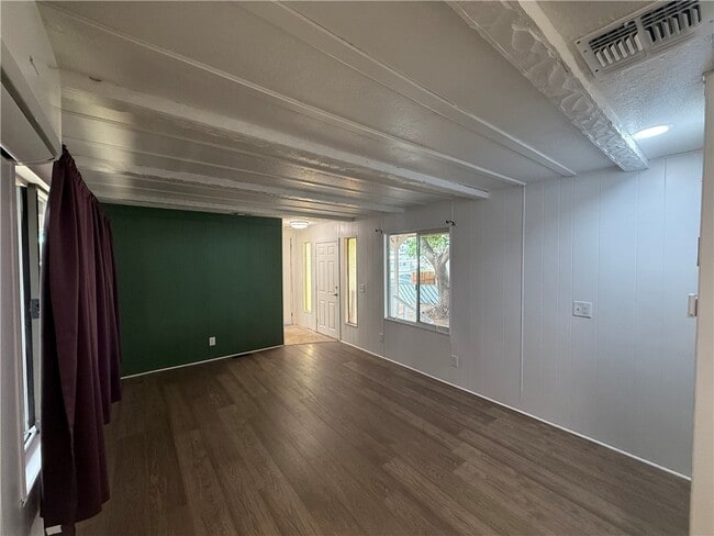 Photo - 2915 Thompson Ave