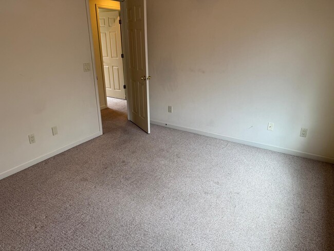 Photo - 2624 Graceland Dr