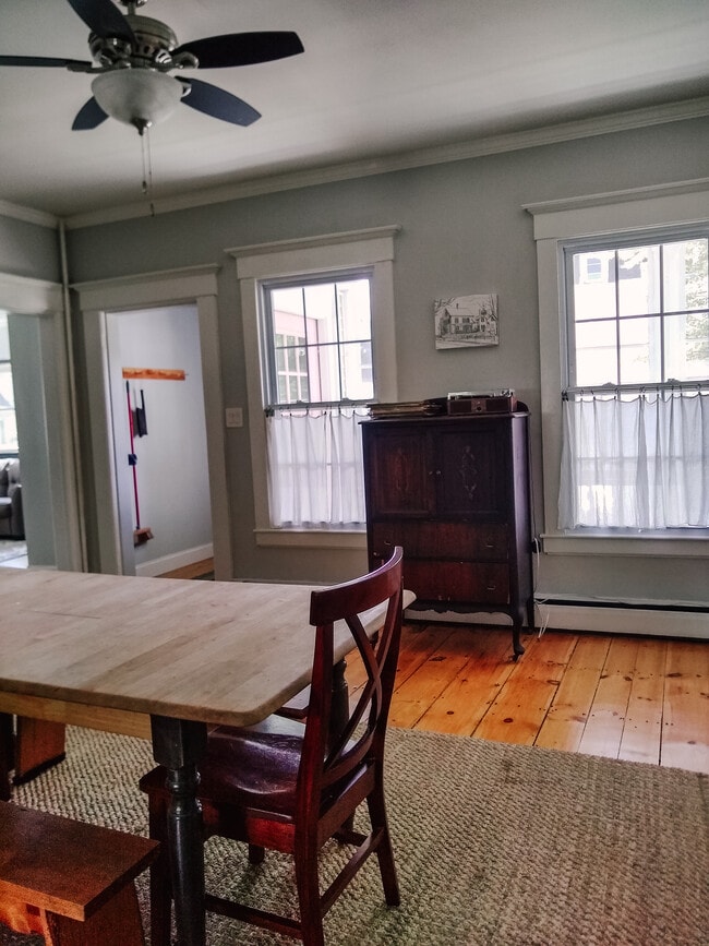 Photo - 567 Main St Unit 1