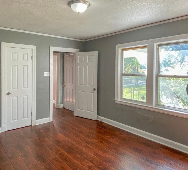 Photo - 1654 E McLemore Ave