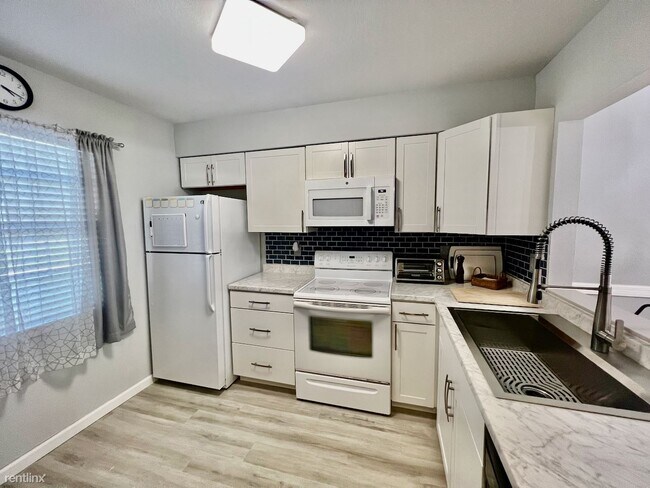 Photo - 2 br, 2 bath Condo - 6300 South Pointe Bou...