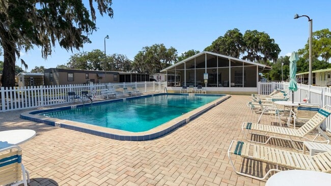 Photo - 7250 FL-44