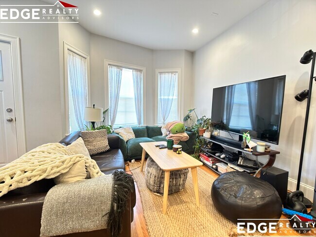 Photo - 12 Islington St Unit 1