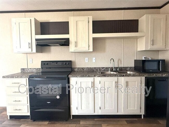 Photo - 806 N Swindell Ave