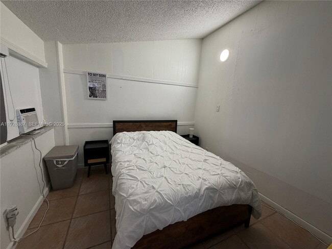 Photo - 200 W 53rd Terrace Unit B