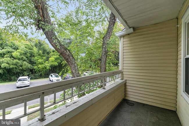 Photo - 5 Mill Run W Unit 5