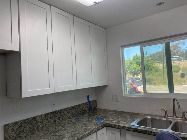 Photo - 594 Graves Ave Unidad 2