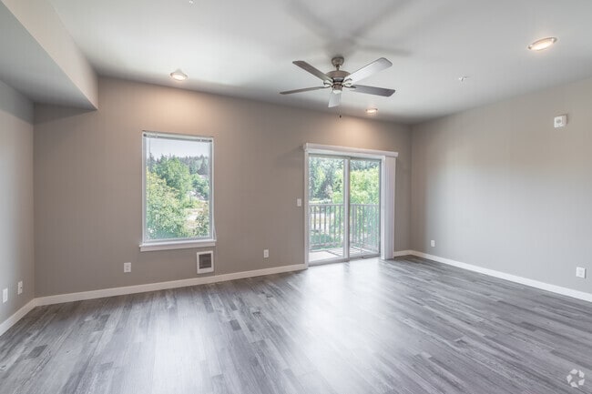 1BR, 1BA - 751SF - Living Room