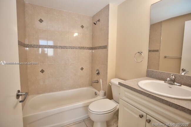 Photo - 1 Glen Royal Pkwy Unit 905