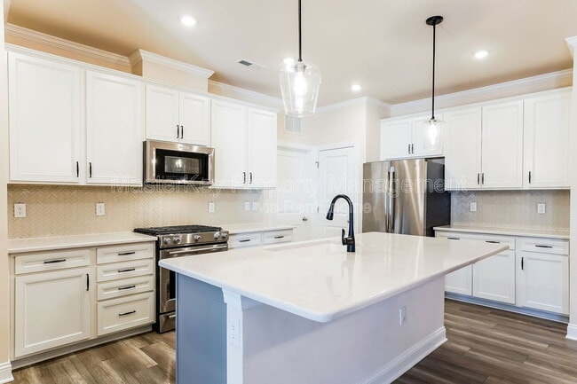 Photo - 616 Mount Blanc Way