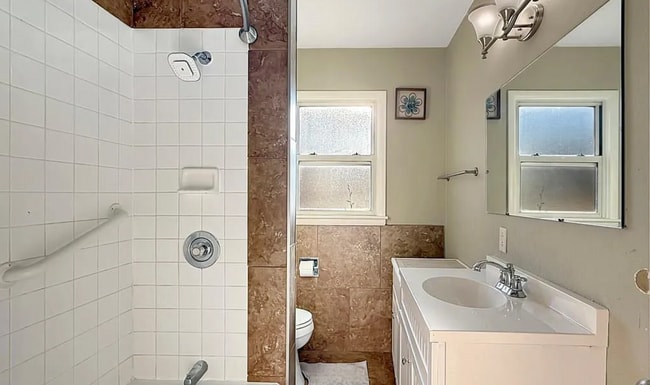 Photo - 2891 S Valentia St House