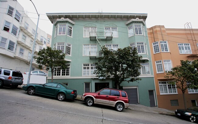 Photo - 1335 Union St