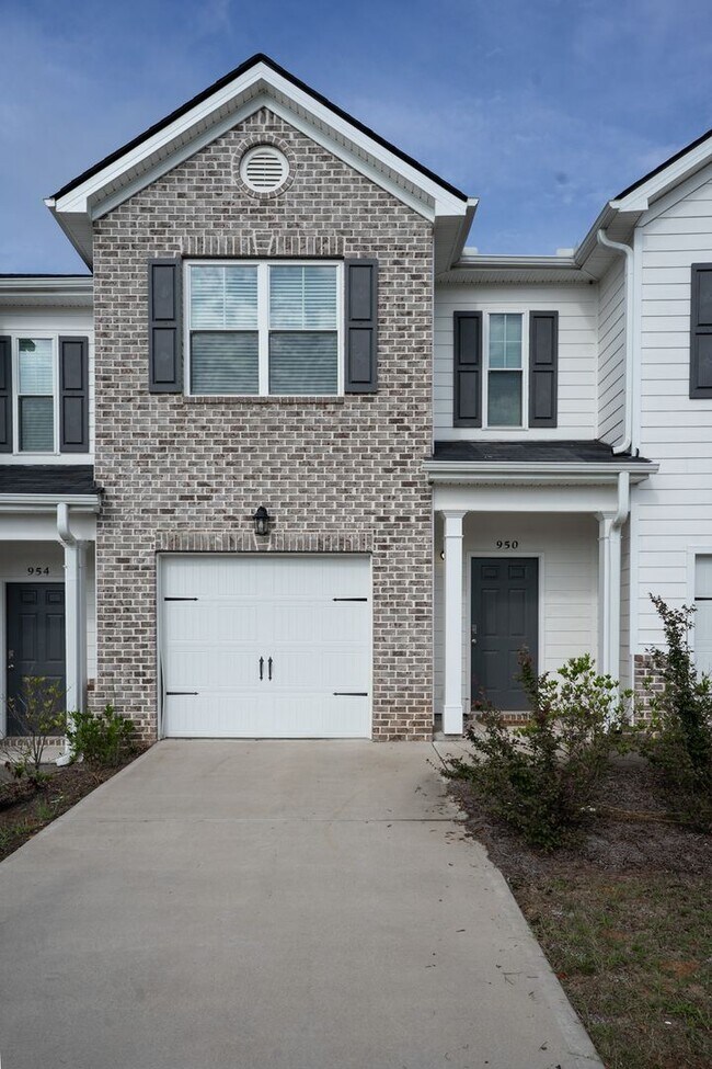 Photo - 950 Quaint Parish Cir