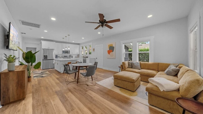 Photo - 1007 E Comanche Ave Apartamento Unidad ID1271937P