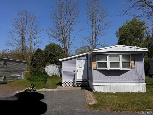 Building Photo - 23 Daisy Dr