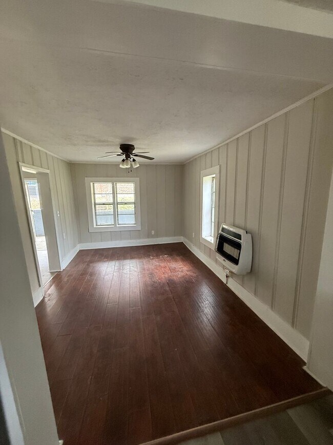 Photo - East Gadsden