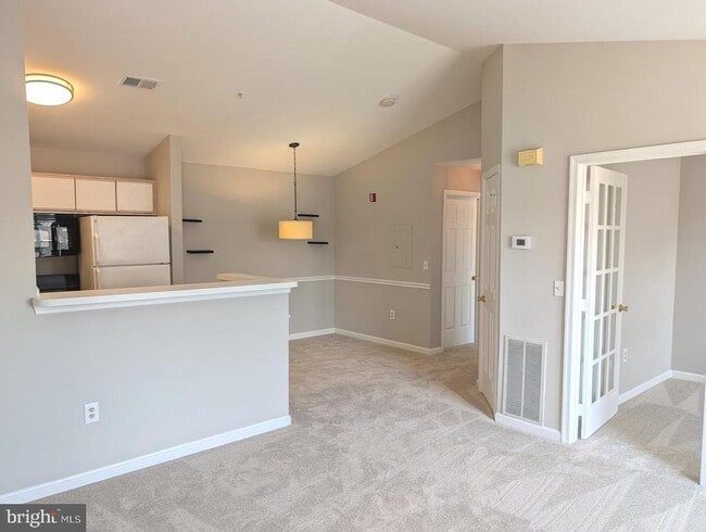 Building Photo - 673 Constellation Square SE Unit J