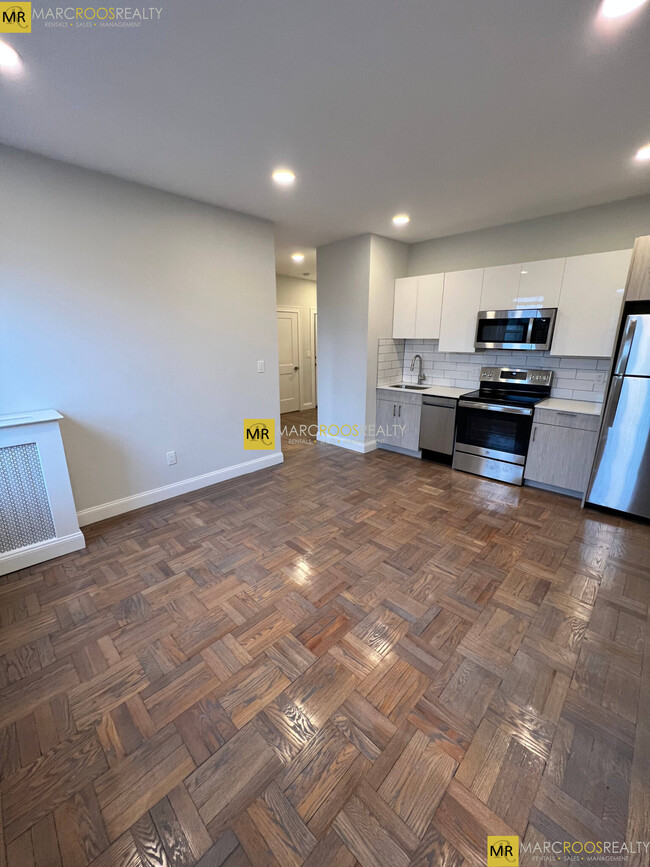 Photo - 19 Queensberry St Condo Unit 15