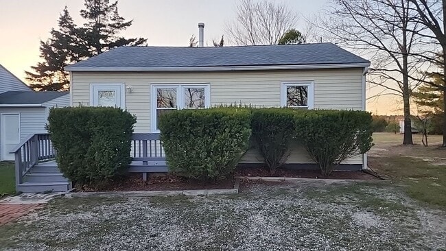 Building Photo - 349 N Genoa Ave Rental