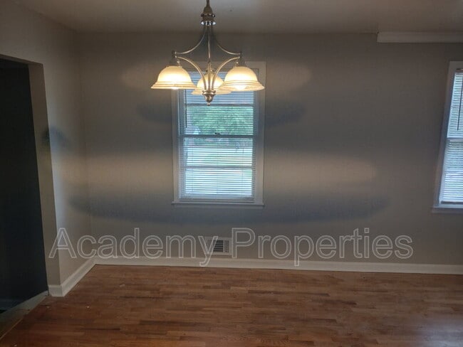 Photo - 6422 Gibson Rd