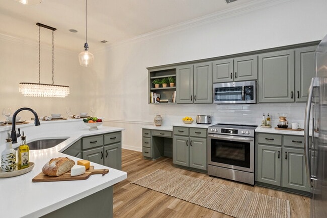 Photo - Large townhome in the Desirable Southbridge Community