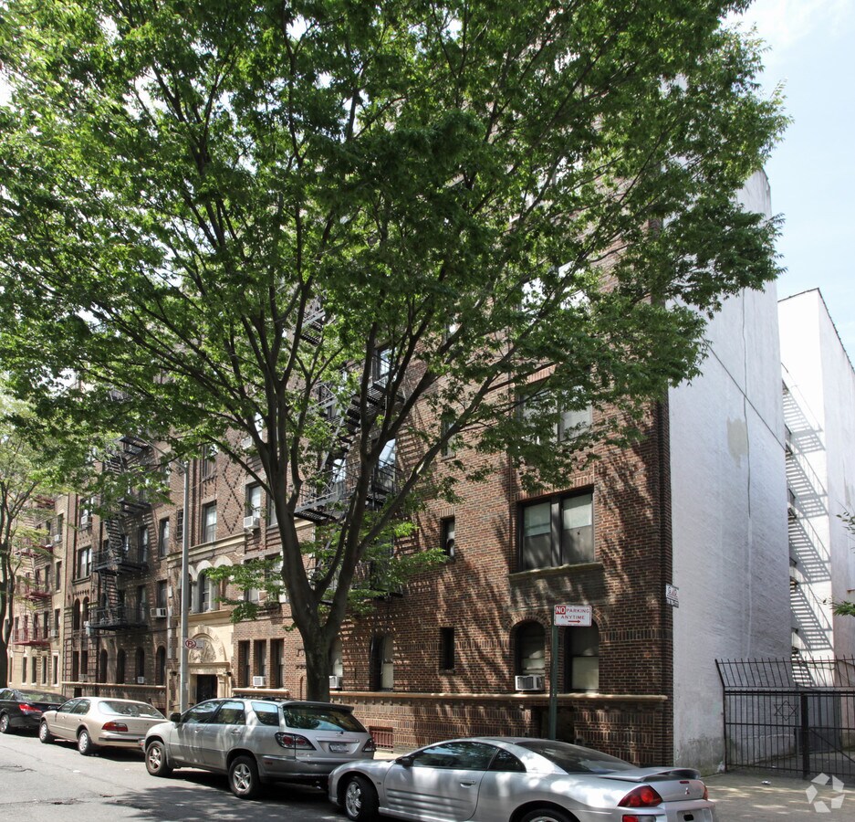 Atlantic - 3110 Brighton 4th St