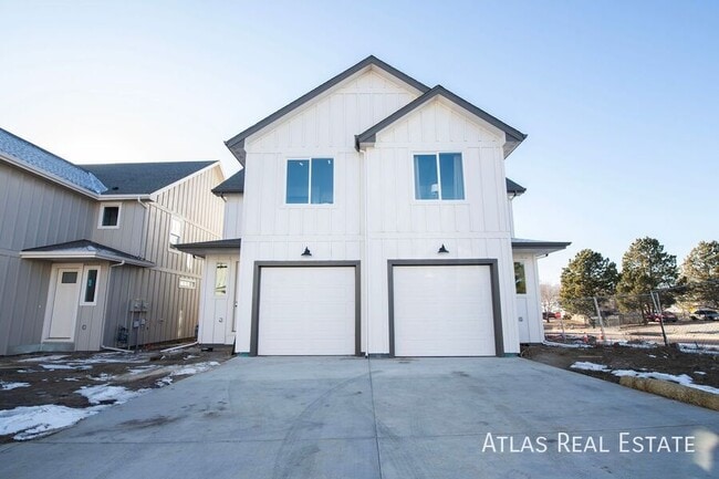 Building Photo - 3645 Verde Dr Unit 102